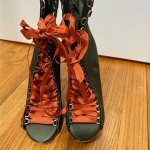 Steve Madden Green Stylish Women's Lace-Up Boots